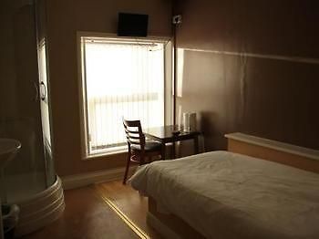 Salford Arms Hotel Екстериор снимка